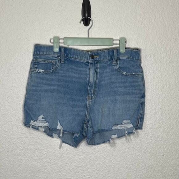 NWT AERIE daydream denim distressed cut off shorts Women's Large - Picture 2 of 5